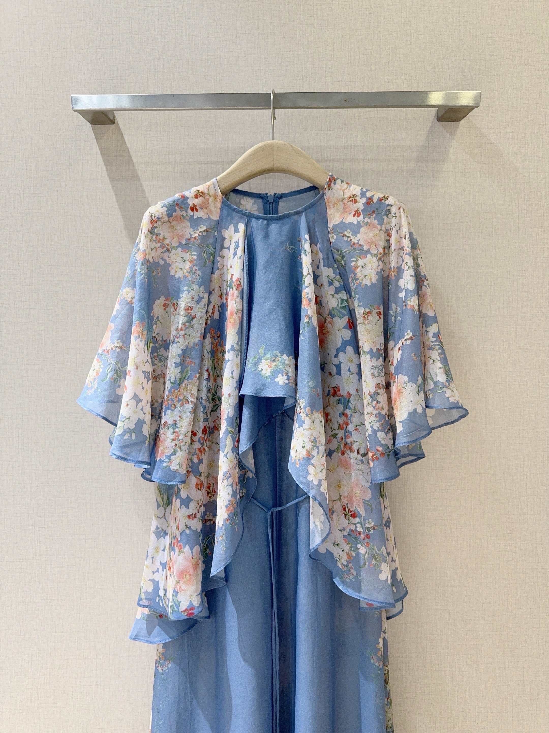 Blue Garden Drape Layer Set